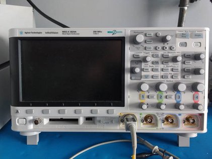 Vue de face du oscilloscope Agilent MSO-X 3024A