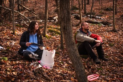 Deux étudiants en écologie