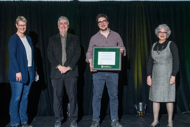 Les membres du CECUS à la cérémonie de remise de prix du Défi à l'engagement étudiant