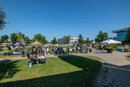 Marché public au Campus principal de l'Université de Sherbrooke