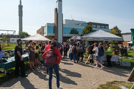 Marché public au Campus principal de l'Université de Sherbrooke
