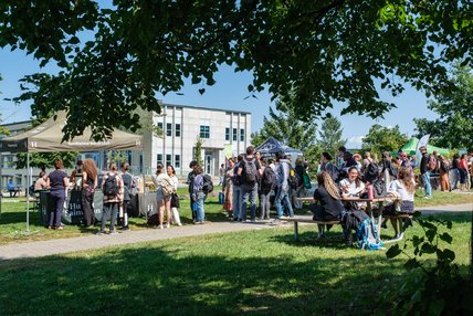 Marché public au Campus principal de l'Université de Sherbrooke