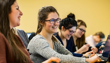 Étudiantes de la Faculté d'éducation