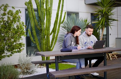 Terrasse de l'Institut d'Administration des Entreprises (IAE) - Nice de l'Université Côte d'Azur