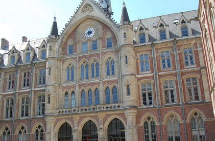 Bâtiment extérieur de l'Université Catholique de Lille