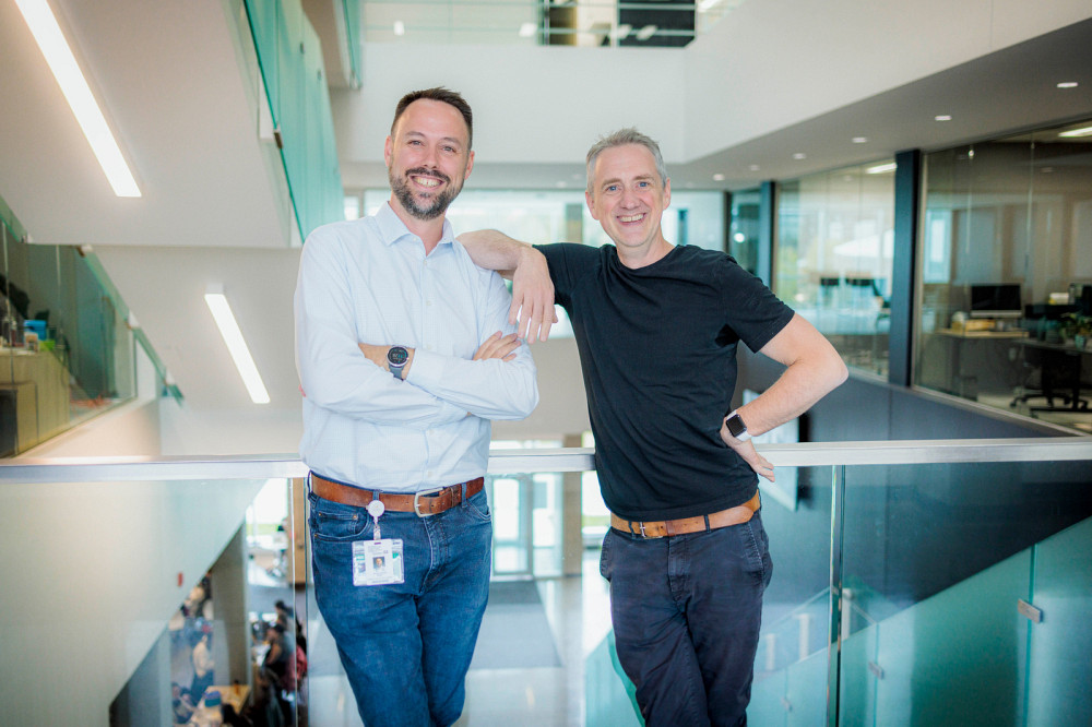 Le professeur Jean-François Éthier et le professeur Kevin Whittingstall