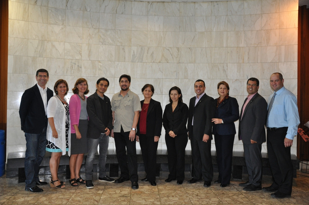 Les délégations du Chili et de la Colombie, la direction de la Faculté d’éducation et l’Agence des relations internationales (ARIUS).