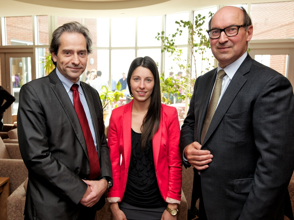 François Coderre, doyen de la Faculté d’administration, Lucie Gagnon, récipiendaire, et André Cousineau, invité spécial de la remise des prix 2013.