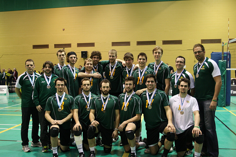 Le Vert & Or a remporté la médaille d'argent du volleyball universitaire du Réseau du sport étudiant du Québec pour une deuxième année de suite.