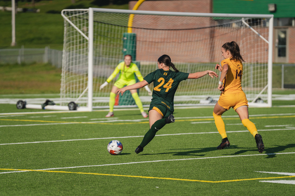 Le Vert & Or a signé sa première victoire de la saison contre les Stingers de Concordia dimanche dernier sur le terrain synthétique de l'UdeS.