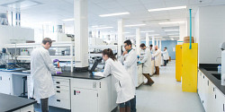 Des laboratoires et de l’équipement neufs pour étudiants et chercheurs