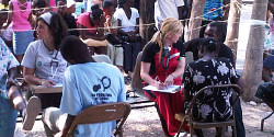 12 janvier 2010 - 12 janvier 2020 : Pr Michel Tousignant revient sur l'aventure conjointe de l'implantation de la réadaptation en Haïti !