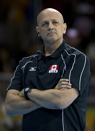 Glenn Hoag, alors qu'il était entraîneur-chef de l'équipe canadienne masculine de volleyball.