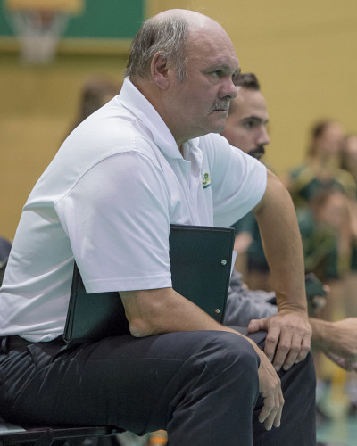 L'entraîneur de l'équipe féminine de volleyball Vert & Or, Denis Fontaine.