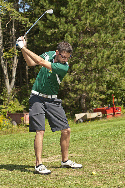Frédéric Côté a connu un excellent départ, cette semaine au Club de golf du Bic.