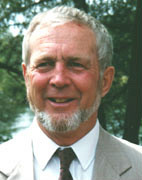 Louis Valcke, professeur émérite de l'Université de Sherbrooke en lettres et sciences humaines
