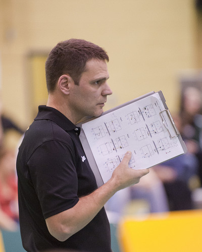 L'entraîneur Marc Lussier a tenté toutes les stratégies afin de venir à bout du Rouge et Or de l'Université Laval.