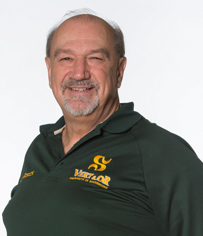 L'entraîneur-chef des équipes féminine et masculine d'athlétisme Vert & Or, Richard Crevier