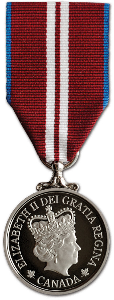 La médaille du jubilé de diamant de la reine Elizabeth II permet de reconnaître les contributions et réalisations importantes de Canadiennes et de Canadiens.