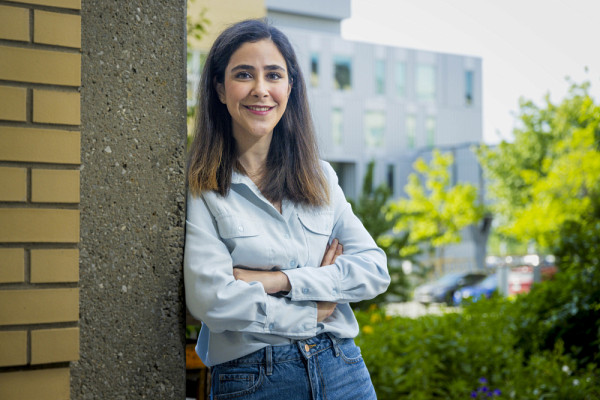 Nika Kooshki Zamani, étudiante au doctorat en microbiologie et infectiologie