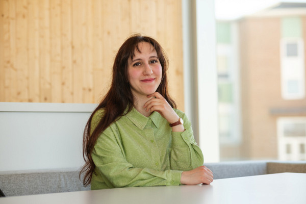 Souheila Hassoun est professionnelle de recherche et enseignante au baccalauréat en sciences de l'information quantique.