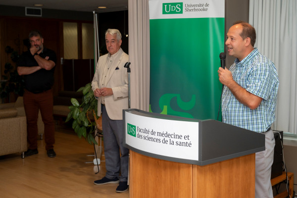 Le professeur Philippe Sarret, directeur scientifique de l’Institut de pharmacologie de Sherbrooke (IPS), a rendu un bel hommage au professeur Regoli.