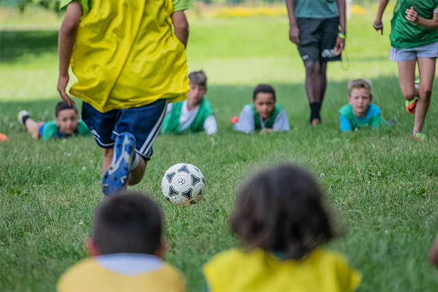 Le Centre sportif du Campus principal accueille des classes de la maternelle à la 6e année dans le cadre des Journées sportives.