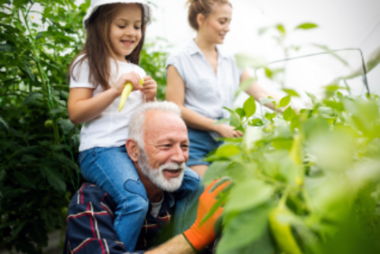 Grand-papa avec ses petits enfants